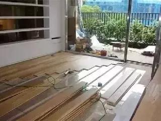 木地板可以直接鋪設(shè)在瓷磚上嗎？有什么好處？
