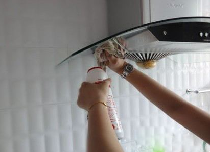 懶人一族們讓油煙機(jī)清洗by itself？可以有的！